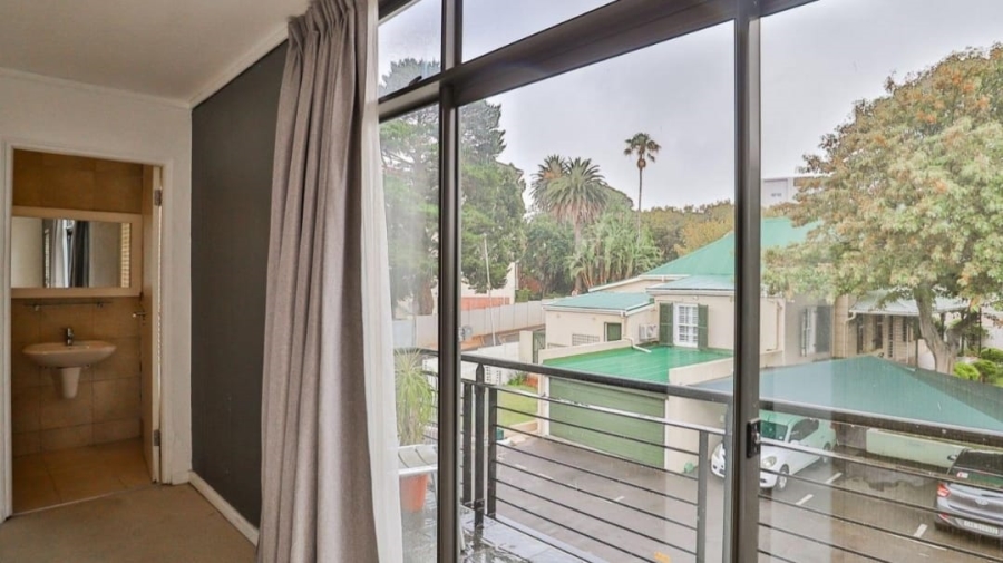 To Let 1 Bedroom Property for Rent in Wynberg Upper Western Cape